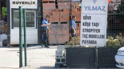 SAKARYA ( ) – Sakarya’nın Adapazarı ilçesinde bir yapı malzemeleri