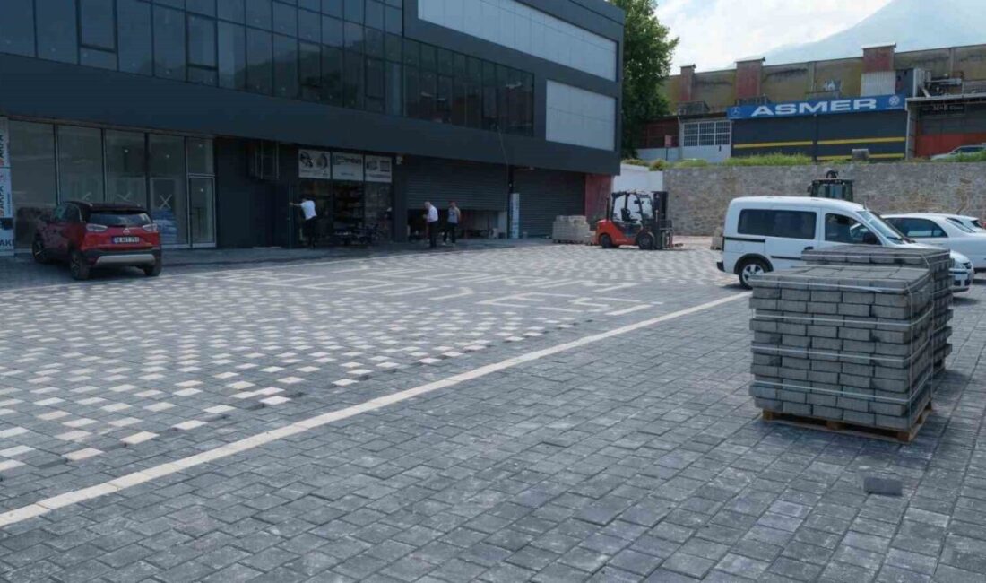 Yıldırım Belediyesi, bir taraftan Bursa’nın en büyük kentsel dönüşüm hamlesini