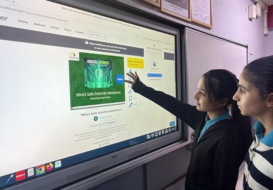 Yunusemre Kanuni Sultan Süleyman Ortaokulu öğrencileri eTwinning projesi kapsamında yıl