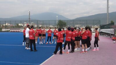 Osmaniye’de kampa giren A Milli Kadın Hokey Takımı, Kadınlar Açık