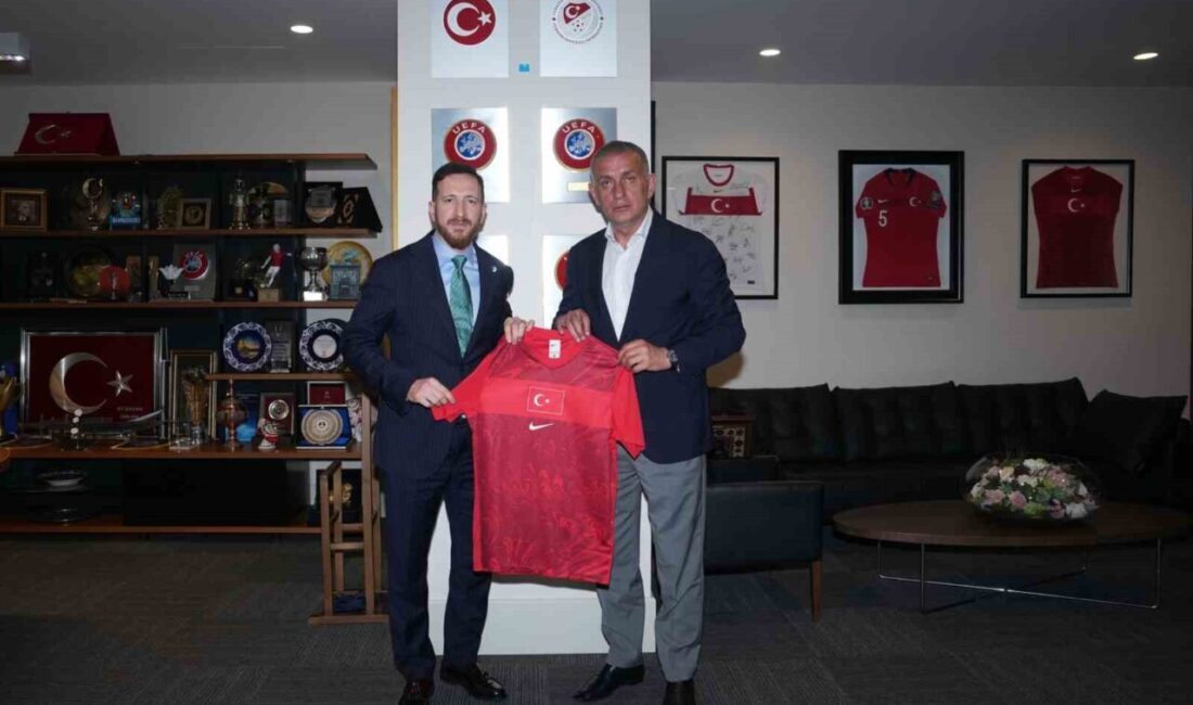 Süper Lig ekiplerinden Erzurumspor FK Başkanı Ahmet Dal, Türkiye Futbol