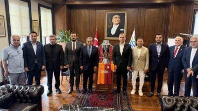 Galatasaray Başkanı Dursun Özbek ve Teknik Direktör Okan Buruk, Büyükçekmece