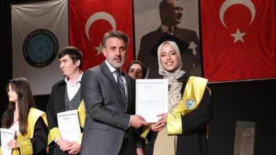 Bursa Büyükşehir Belediye Başkan Vekili Şahin Biba, kendisinin de mezunu