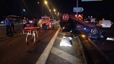 Beykoz’da hızla gelen otomobilin panelvan minibüse arkadan çarpıp takla atarak