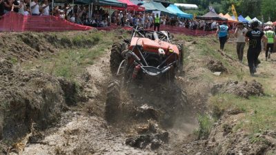 Karabük’ün Yenice ilçesinde düzenlenen 2. Yenice Off-Road Festivali, ikinci gününde