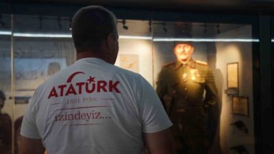 Çanakkale Savaşları Mobil Müzesi, Bulgaristan’ın Razgrad şehirinde ziyaretçilerle buluştu. Çanakkale