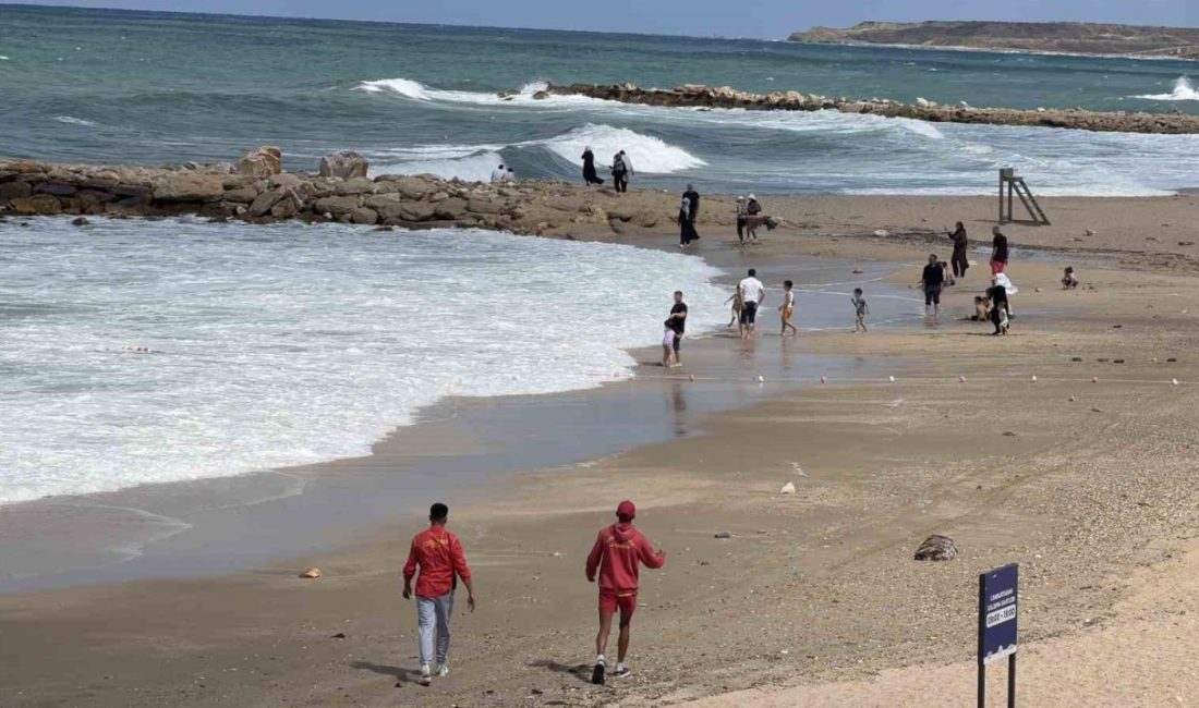 Arnavutköy’de, şiddetli rüzgar ve yüksek dalga boyu nedeniyle Kaymakamlık tarafından