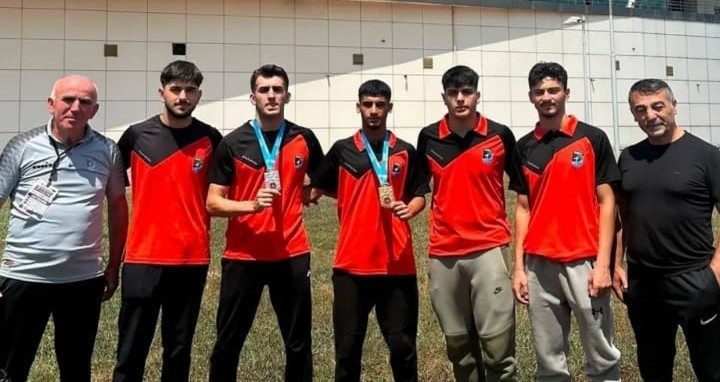 Darıca Belediyesi Eğitim Spor Kulübü sporcuları, Samsun’da gerçekleştirilen U-21 Türkiye
