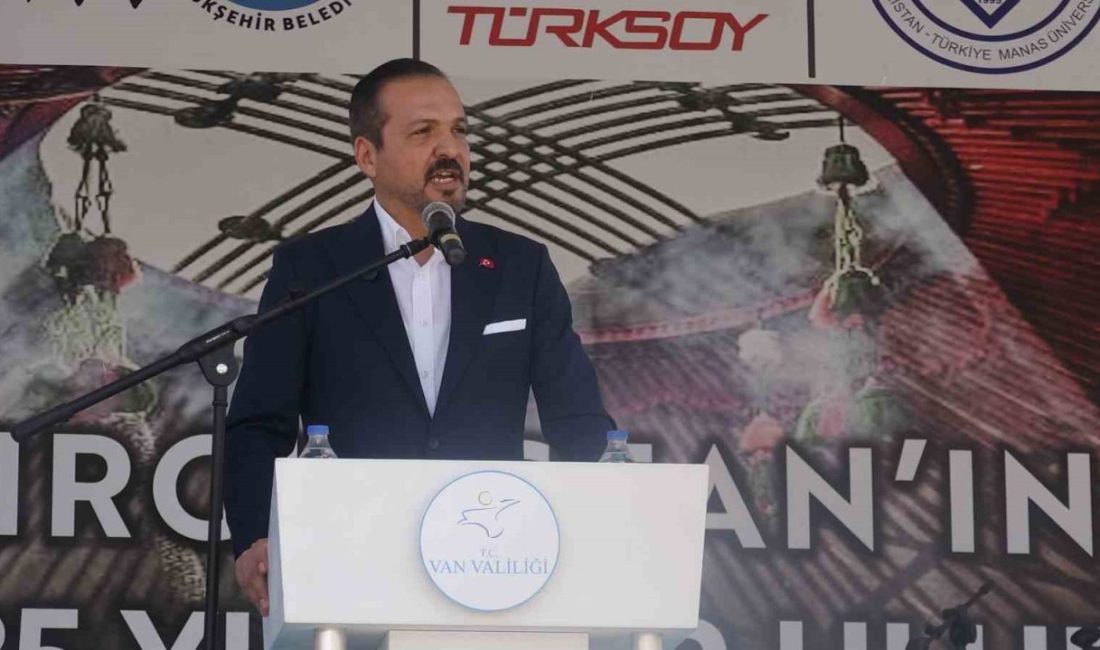 Van’ın Erciş ilçesindeki Ulupamir Mahallesi’nde, Kırgızistan’ın bağımsızlığının 35. yılı çerçevesinde