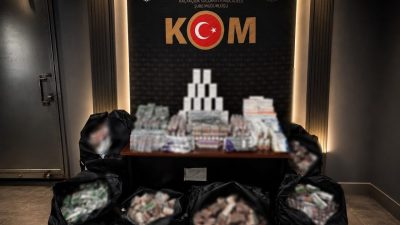 İstanbul Fatih’te bir adrese düzenlenen operasyonda kanser, diyabet, onkolojik ve