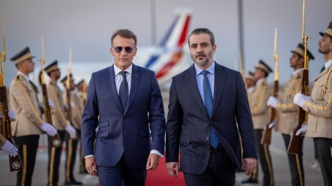 Fransa Cumhurbaşkanı Emmanuel Macron, resmi temaslarda bulunmak üzere Suriye’ye geldi.