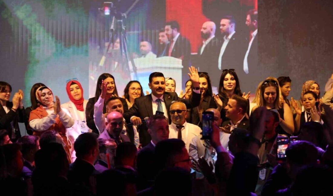 Genç Sağlık Sendikası 2. Olağan Genel Kurulunda, mevcut Genel Başkan