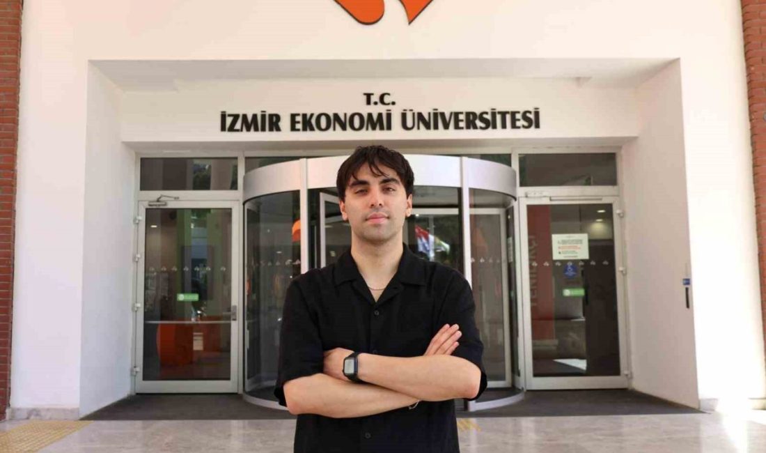 İzmir Ekonomi Üniversitesi (İEÜ) İşletme Fakültesi Ekonomi Bölümü mezunu Kerem