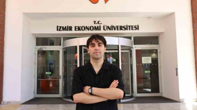 İzmir Ekonomi Üniversitesi (İEÜ) İşletme Fakültesi Ekonomi Bölümü mezunu Kerem