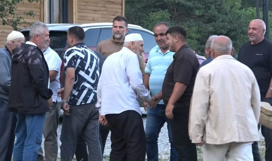 Bursa’nın İnegöl ilçesinde yaşayan Erzurum İspir Irmak köylüleri, geleneksel hale