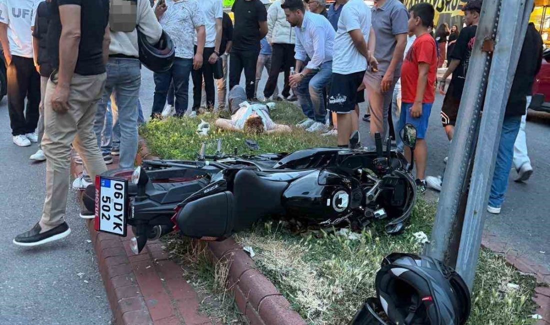 Zonguldak’ın Karadeniz Ereğli ilçesinde otomobil ile motosikletin çarpışması sonucu meydana