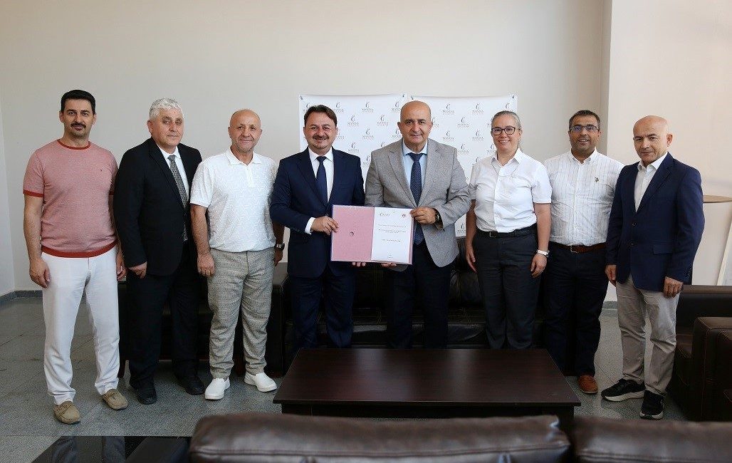 Manisa Celal Bayar Üniversitesi ile Türkiye Karate Federasyonu arasında imzalanan