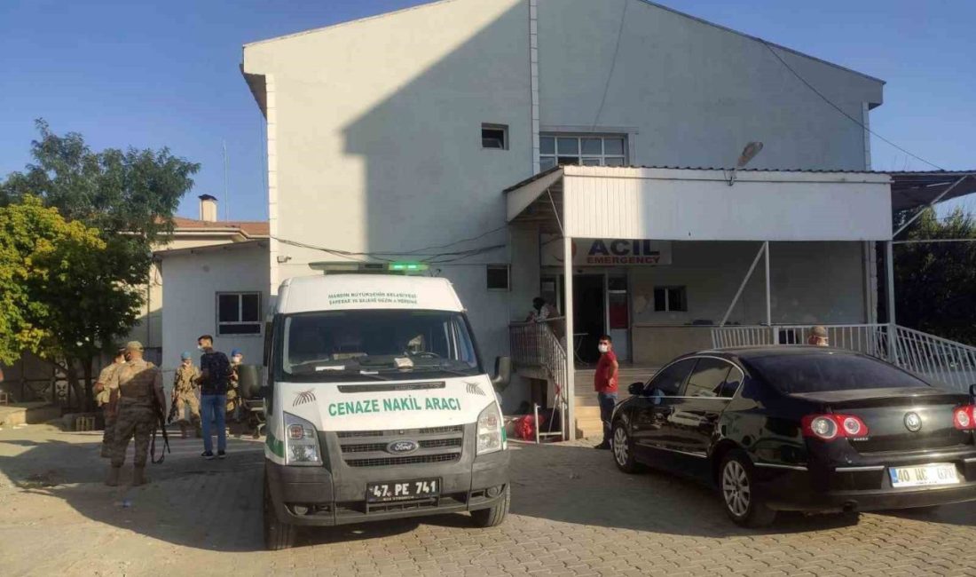 Mardin’in Mazıdağı ilçesinde otomobilin yol kenarındaki korucu kulesine çarpması sonucu