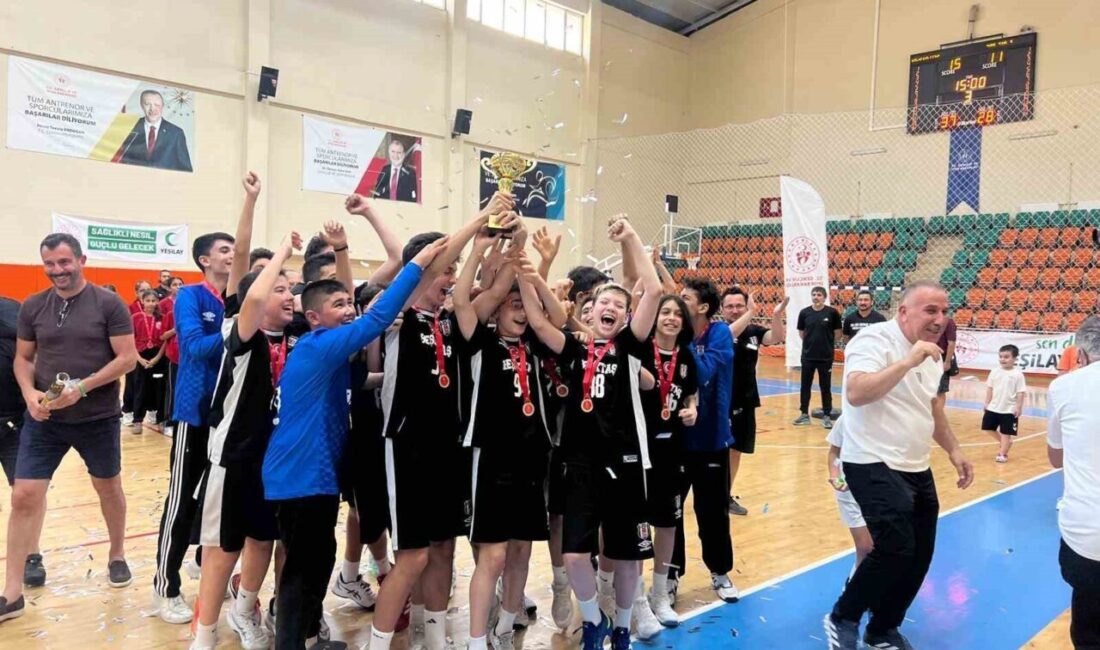 Aydın’ın Kuşadası, Söke ve Germencik ilçelerinin ev sahipliğinde düzenlenen Minikler