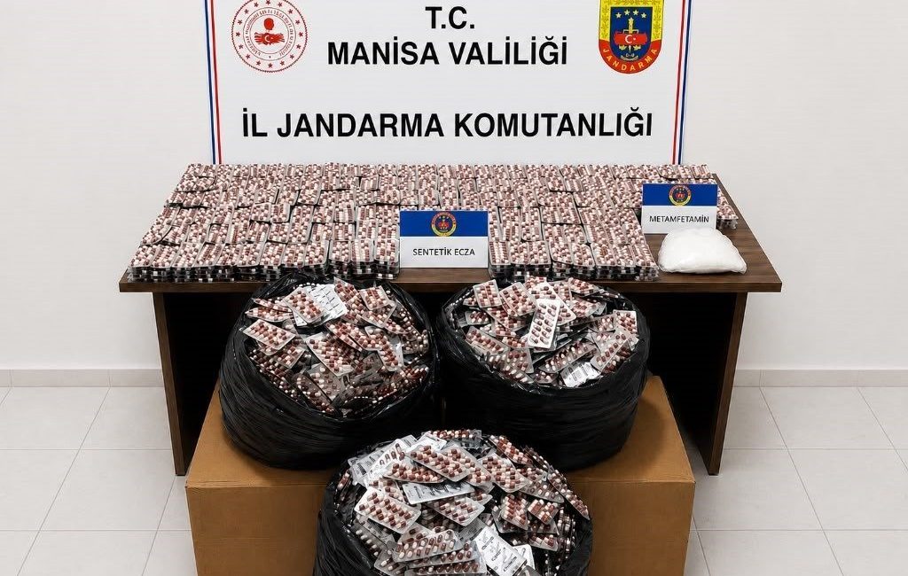 Manisa Otoyol Jandarma Komutanlığı ekiplerinin Gebze-Orhangazi-İzmir Otoyolu’nda durdurduğu araçta 59