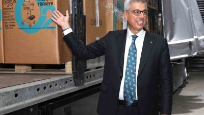 Sağlık Bakanı Kemal Memişoğlu, yerinde inceleme ve değerlendirmelerde bulunmak üzere