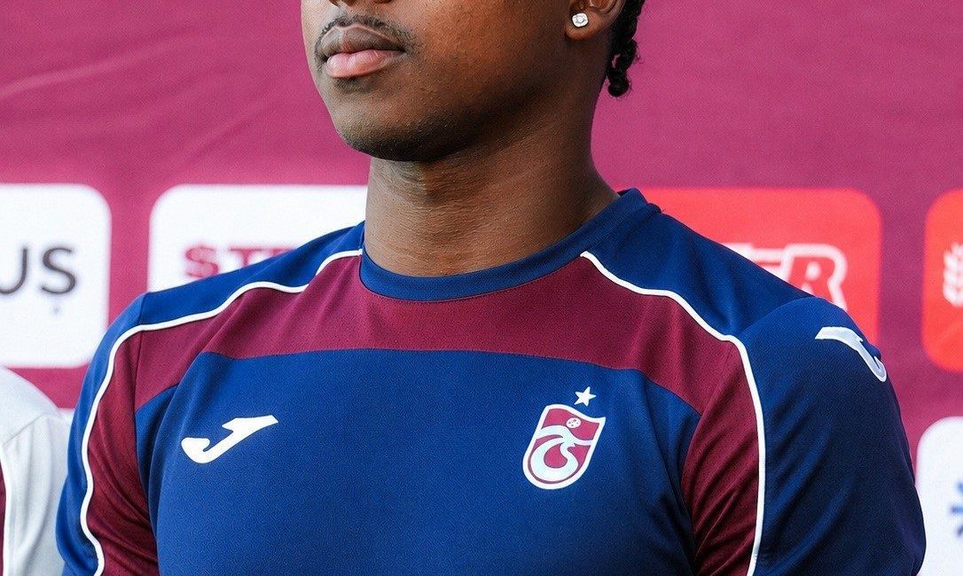 Trabzonspor’un yeni transferlerinden Sidny Lopes Cabral, bordo-mavili kulüpten gelen ilk