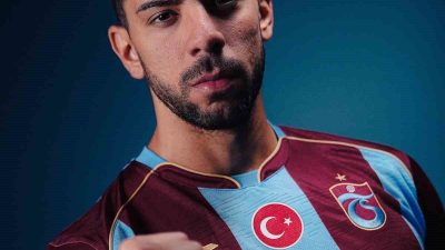 Trabzonspor, La Liga ekiplerinden Valencia forması giyen defans oyuncusu Cenk