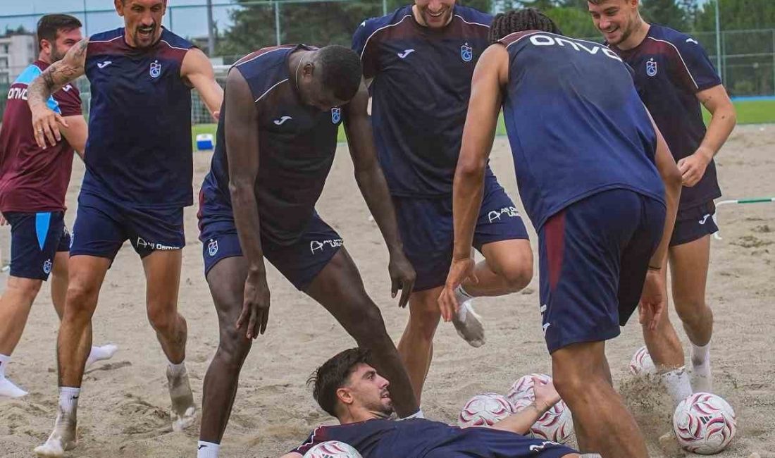 Trabzonspor, yeni sezon hazırlıklarını günün ilk antrenmanıyla sürdürdü. Bordo-mavililerin, kumda