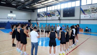 Ege Bölgesi’nin Kadınlar Basketbol Süper Ligi’ndeki tek kadın basketbol takımı
