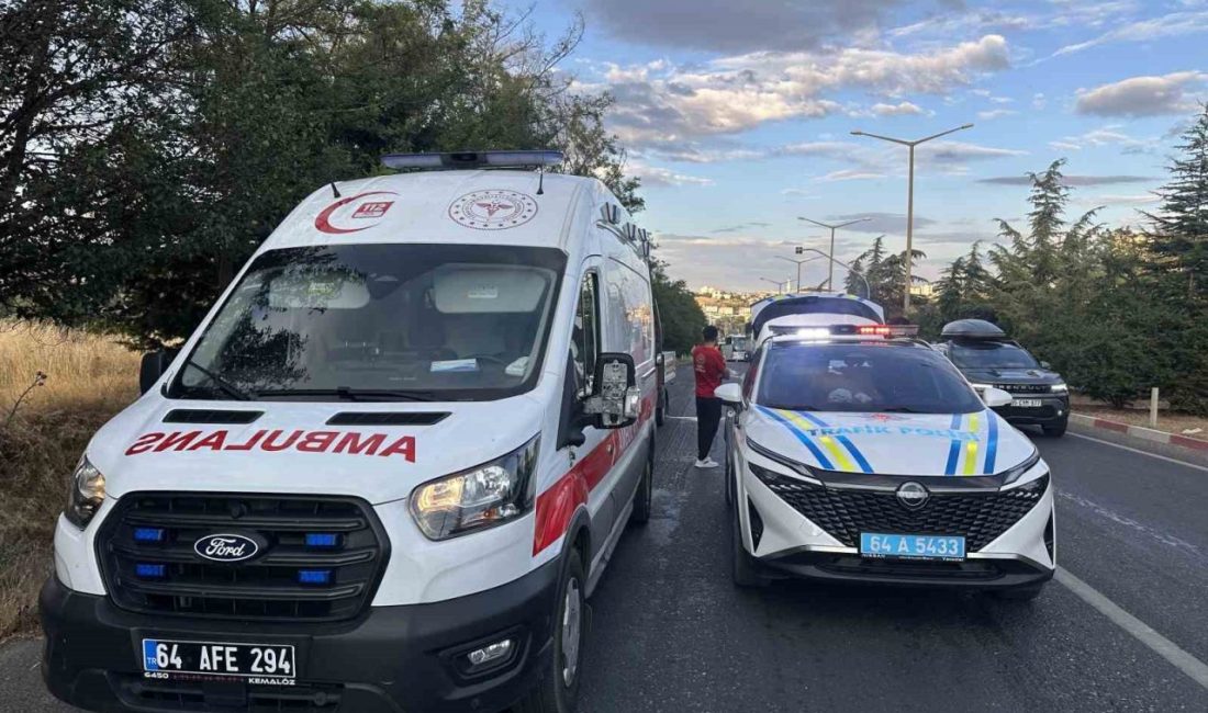 Uşak’ta otomobilin tırın dorsesine arkadan çarpması sonucu 4 kişi yaralandı.