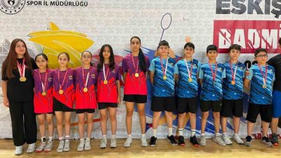 Eskişehir’de düzenlenen ANALİG Badminton Çeyrek Final Müsabakaları’nda tüm maçlarını kazanan
