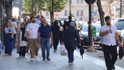 Yaz aylarında tatil için izinlerini kullanarak Sivas’a gelen gurbetçiler son