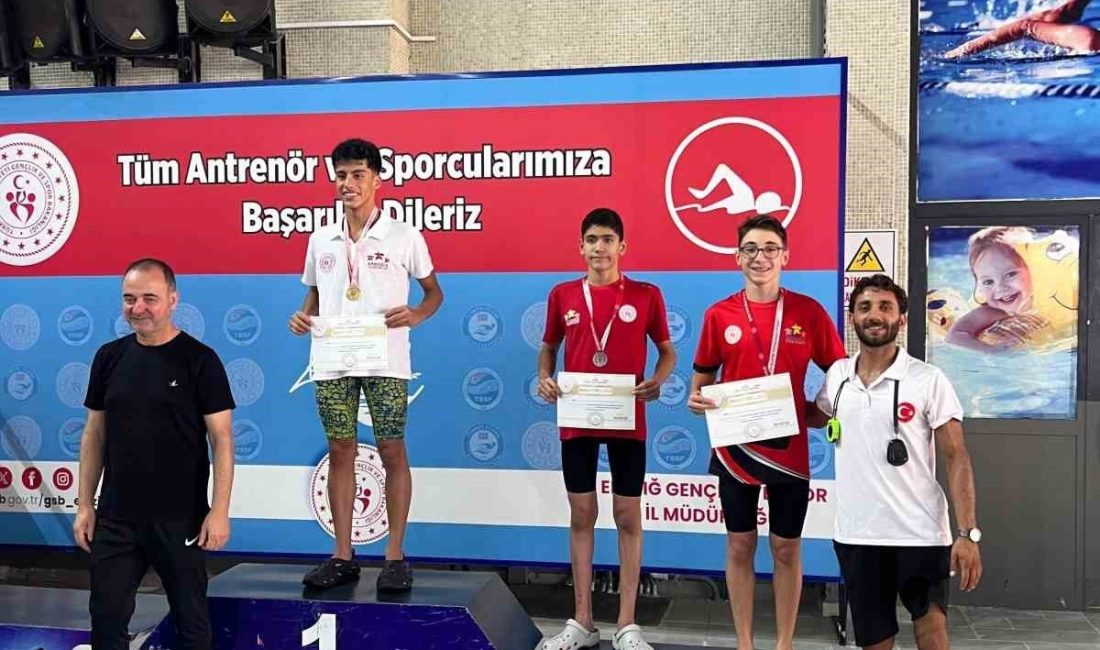 Aydınlı genç yüzücüler, Elazığ’da düzenlenen ANALİG Türkiye Yüzme Şampiyonası’nda elde
