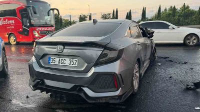 İstanbul Bahçelievler E5 Karayolu’nda otomobil ve hafif ticari araç kazaya