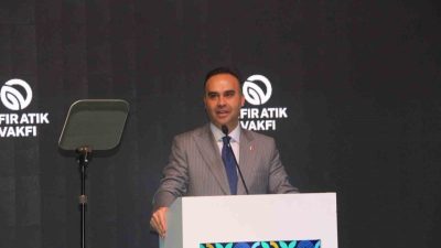 Sanayi ve Teknoloji Bakanı Mehmet Fatih Kacır, sanayi devriminden itibaren