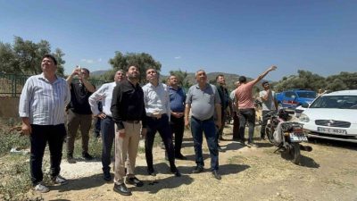 İZMİR ( ) – İzmir’in Bayındır ilçesinde çıkan orman yangını,