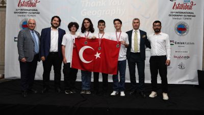 Türkiye'nin dört öğrencisi de gümüş madalya kazandı