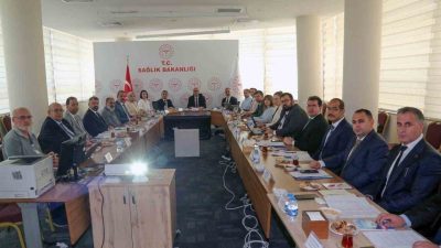 Erzurum’da düzenlenen Halk Sağlığı Hizmetleri Değerlendirme Toplantısında Bayburt, Erzurum, Ardahan