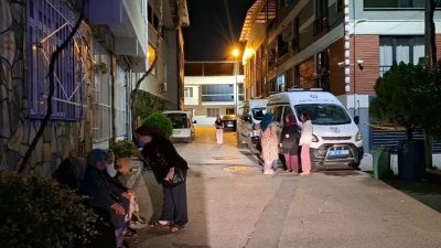 Bursa’nın Nilüfer ilçesinde 7 aylık hamile bir kadın, apartmanın balkonundan