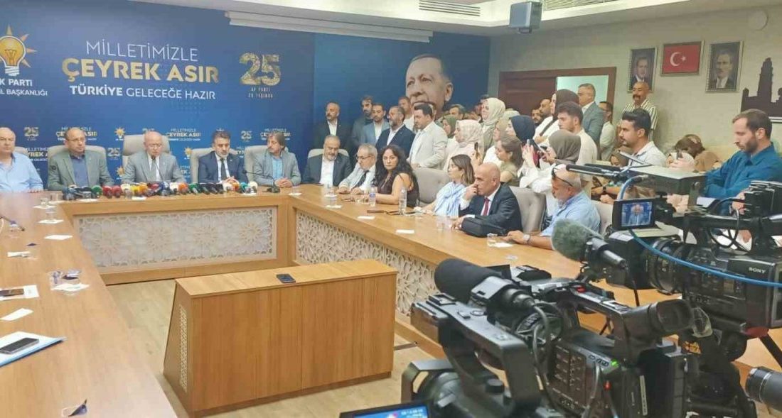 Ak Partinin 25. kuruluş yıldönümü öncesi müjdeleri sıralayan AK Parti