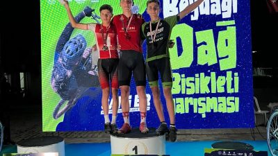 Sakarya Büyükşehir Belediyesi Spor Kulübü bisiklet sporcuları, Malatya’da düzenlenen Beydağı