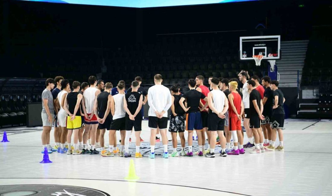 Geçen sezon şampiyon olarak Basketbol Süper Ligi’ne yükselen Çayırova Belediyesi