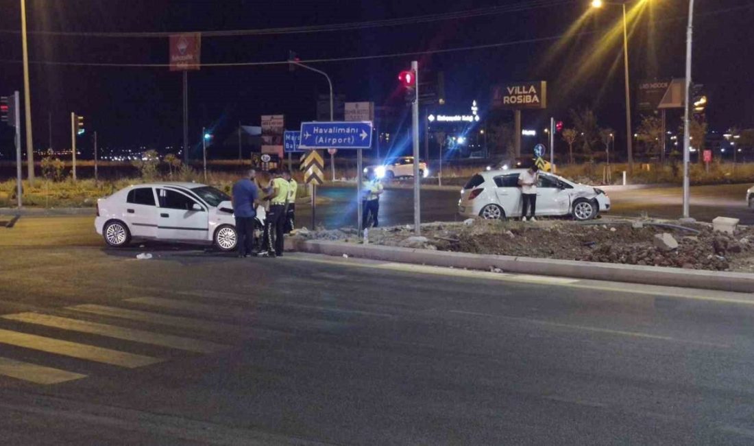 Diyarbakır’da iki otomobilin çarpışması sonucu meydana gelen kazada 7 kişi