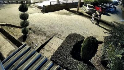 Diyarbakır’ın Yenişehir ilçesinde eşini silahla vurarak öldüren şahıs tutuklandı. Diyarbakır