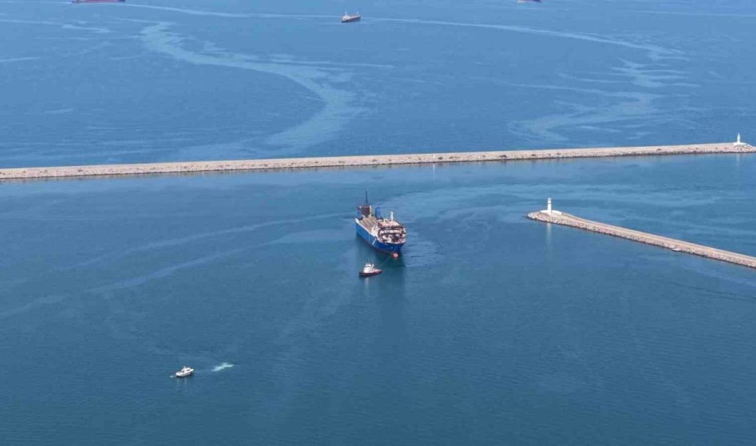 Rusya’nın Novorossiysk Limanı açıklarında dron saldırısına uğrayan, 13 Türk mürettebatın