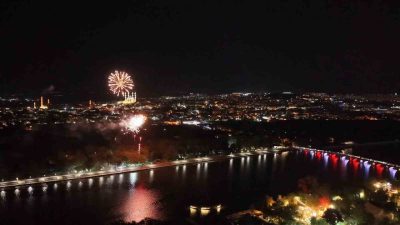 Edirne’de 30 Ağustos Zafer Bayramı dolayısıyla resepsiyon düzenlendi. Meriç Nehri