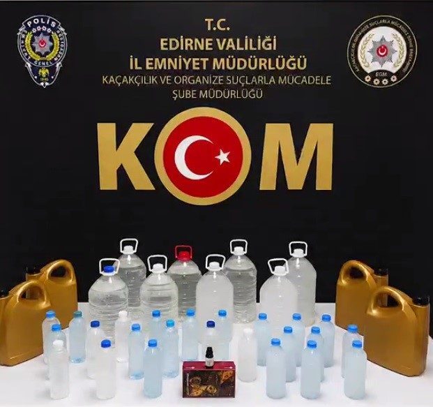 Edirne’de polis ekiplerince kaçak ve sahte alkollü içki ticaretinin önlenmesine