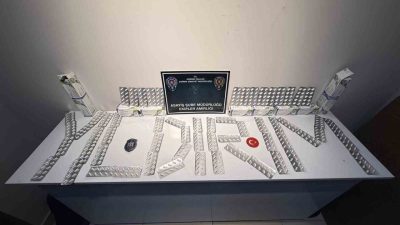 Edirne’de polis ekiplerince şüphe üzerine durdurulan yabancı plakalı araçta yapılan