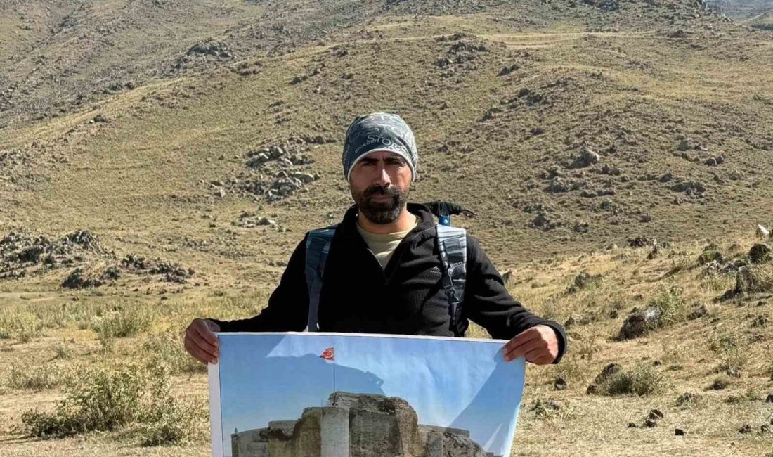 Elazığlı sporcu Tarık Aksakal, 30 Ağustos Zafer Bayramı dolayısıyla Türkiye’nin