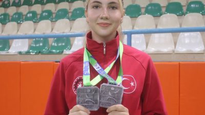 Üniversiteler Arası Dünya Şampiyonası’nda ikinci olan wushu nandao sporcusu Elif